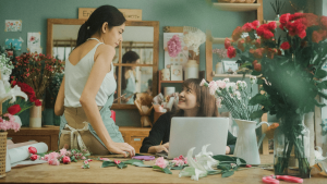 floristic-shop-working-on-content